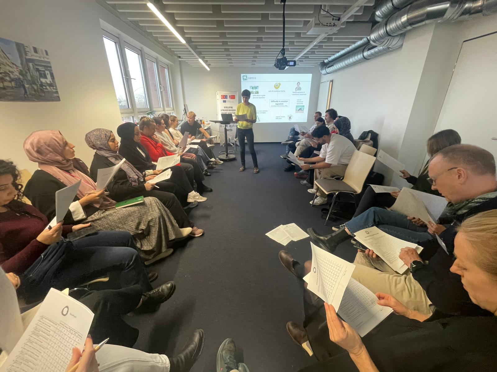 G8NPIMLWYAUpTmH.jpeg (209 KB)