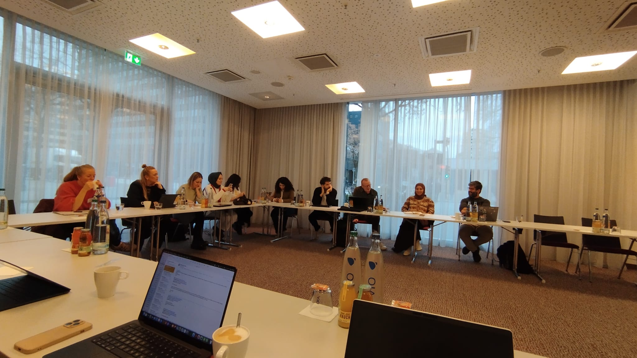 G8NQIUjXkAEUf5p.jpeg (242 KB)